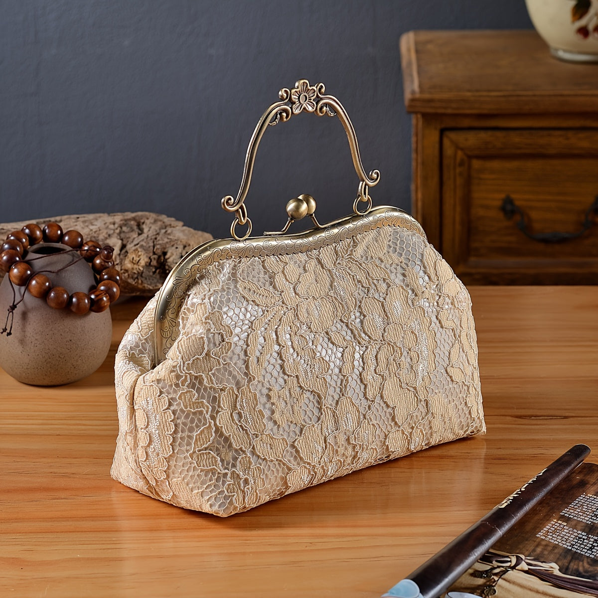 Elegant Floral Embroidered Evening Clutch